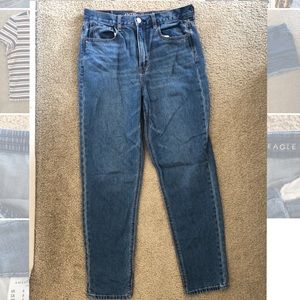 American Eagle 8 Mom Jean's Blue